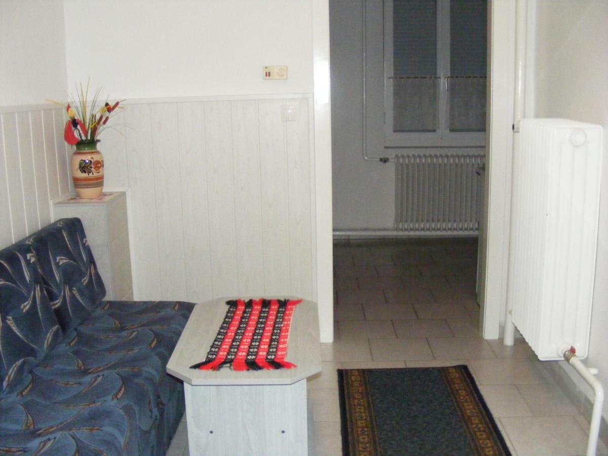 Nora Apartman Apartment Balatonfuzfo Luaran gambar